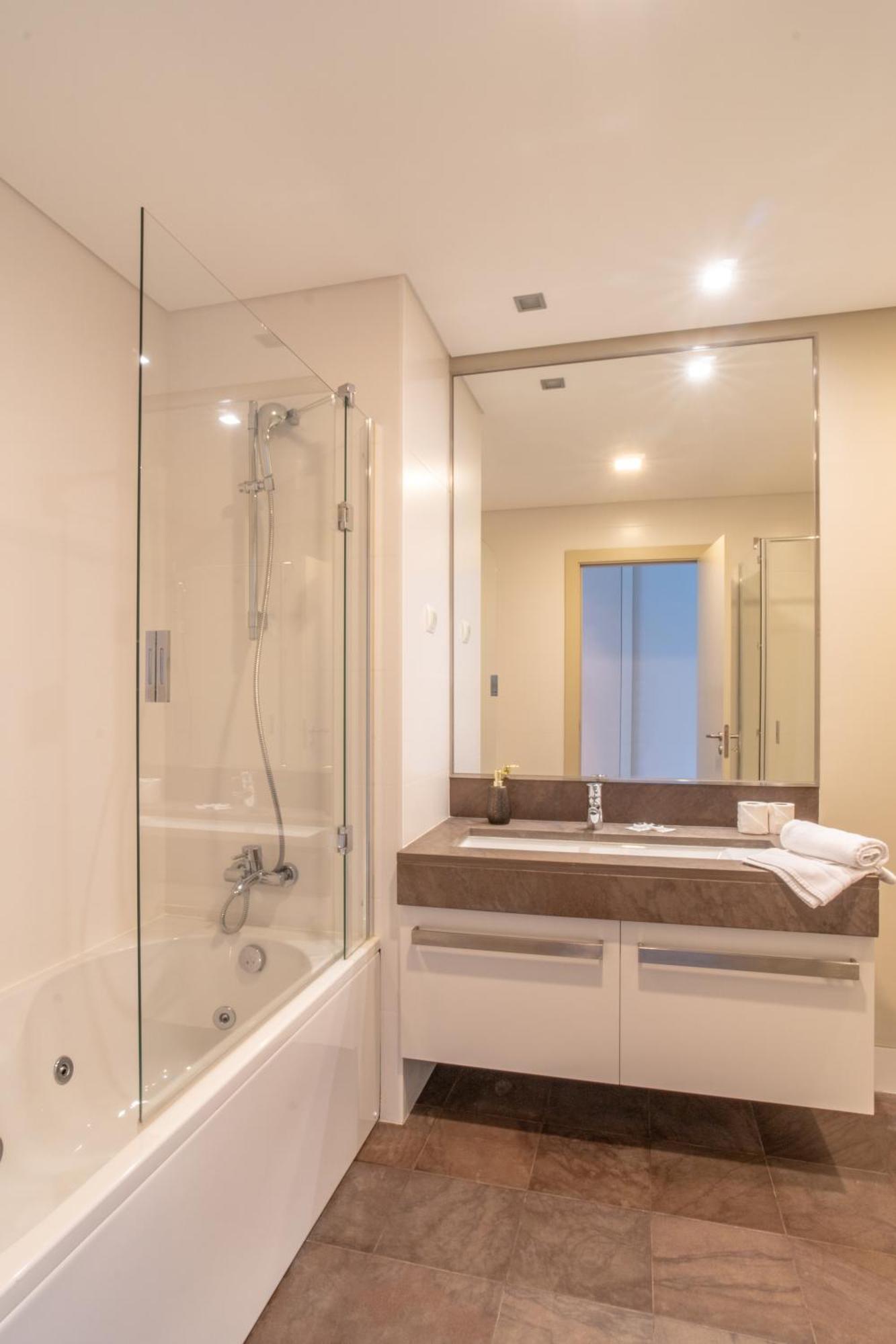 Madeira Residence Apartments T2 ฟุงชาล ภายนอก รูปภาพ