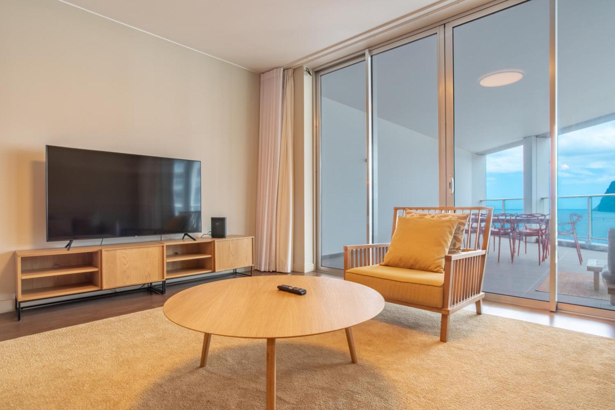 Madeira Residence Apartments T2 ฟุงชาล ภายนอก รูปภาพ